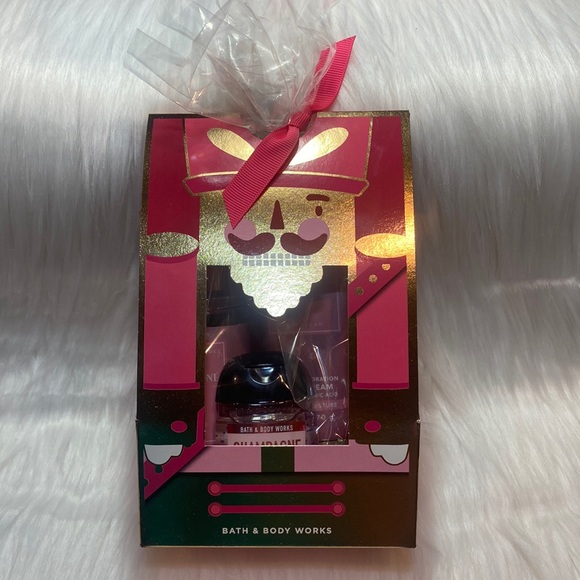 “Champagne Toast” 3-pc Mini Travel Set, Bath & Body Works, w/ NWT + gift box/bow - Picture 8 of 8